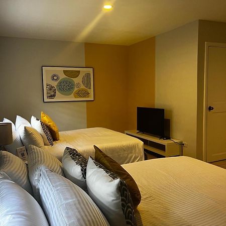 Emerald Manor Hotel Olongapo Exterior photo