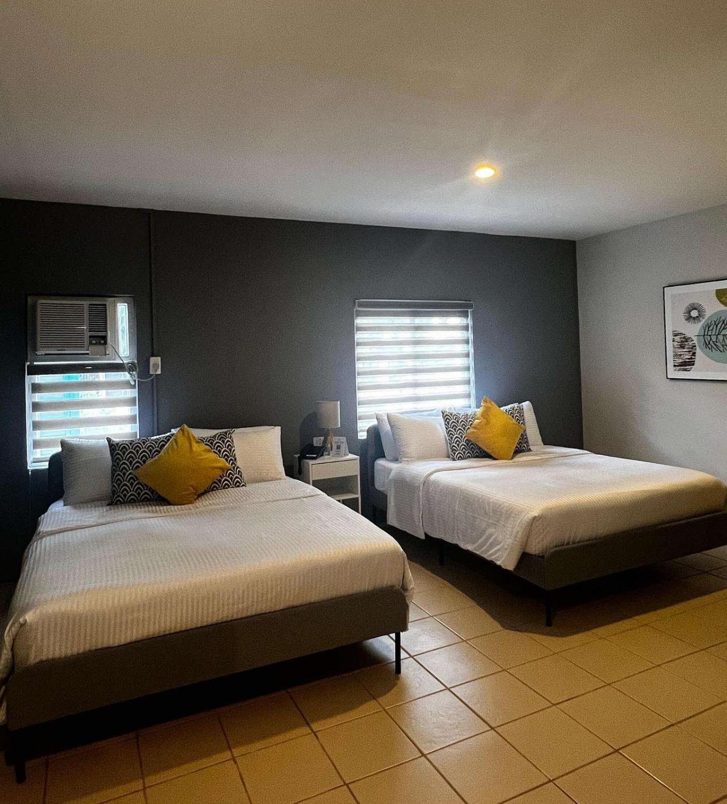 Emerald Manor Hotel Olongapo Exterior photo